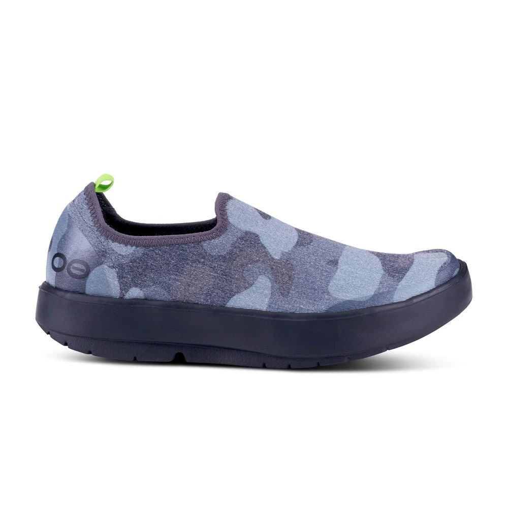 'OOFOS' Women's OOmg EeZee Low Shoe - Black / Grey Camo 1 'OOFOS' Women's OOmg EeZee Low Shoe - Black / Grey Camo